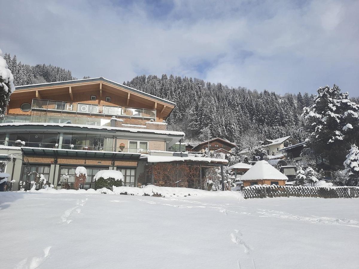 Hotel Garni Pinzgau, Bernd Huettl Neukirchen am Großvenediger Eksteriør billede