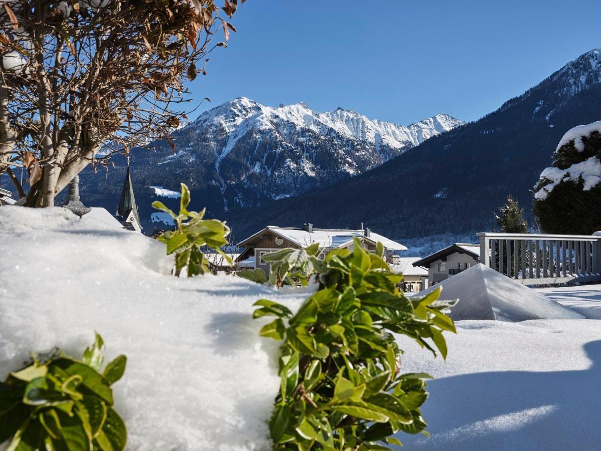 Hotel Garni Pinzgau, Bernd Huettl Neukirchen am Großvenediger Eksteriør billede