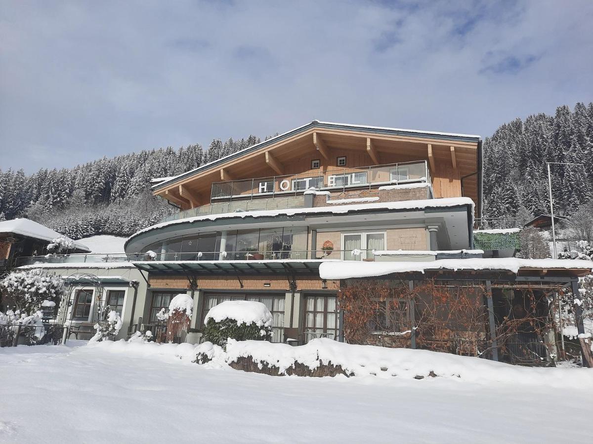 Hotel Garni Pinzgau, Bernd Huettl Neukirchen am Großvenediger Eksteriør billede