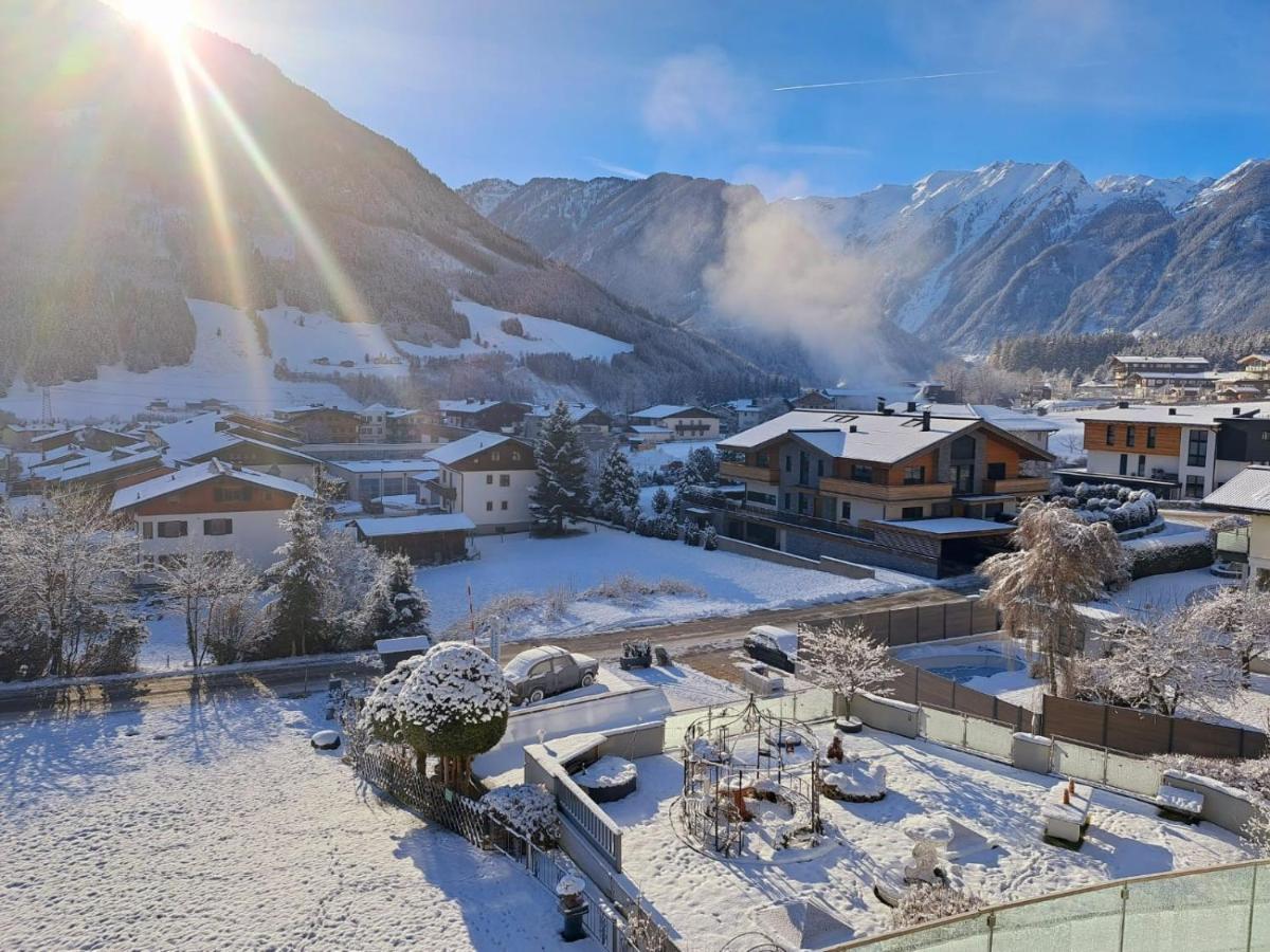 Hotel Garni Pinzgau, Bernd Huettl Neukirchen am Großvenediger Eksteriør billede