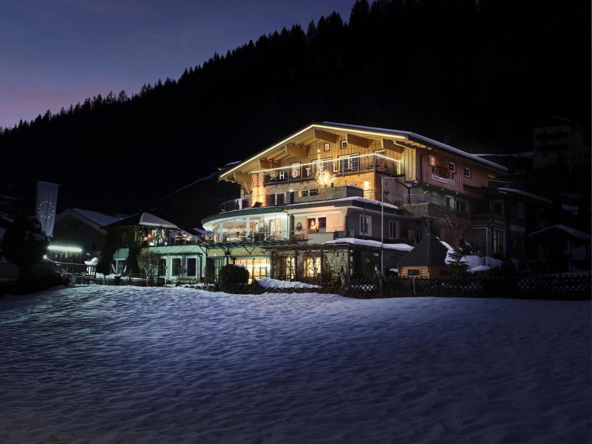 Hotel Garni Pinzgau, Bernd Huettl Neukirchen am Großvenediger Eksteriør billede